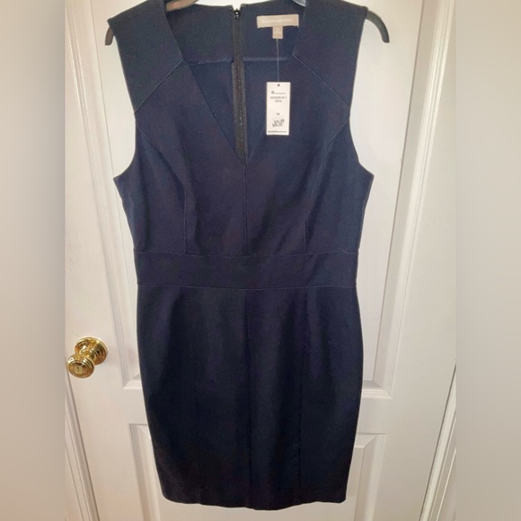NWT—BANANA REPUBLIC Sleeveless V-Neck Dress, Navy, 14, Hidden Zip—Closet Staple! - Picture 1 of 3